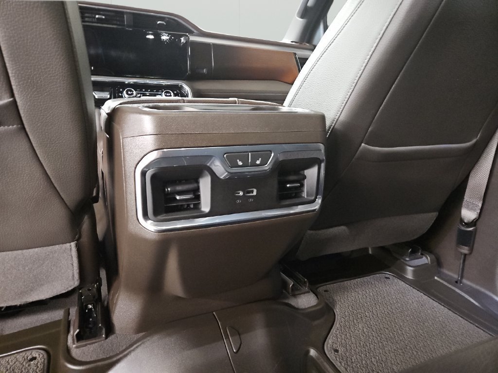 Used 2023 GMC Sierra 1500 Denali w/ Denali Reserve Package AWD/4WD image 17