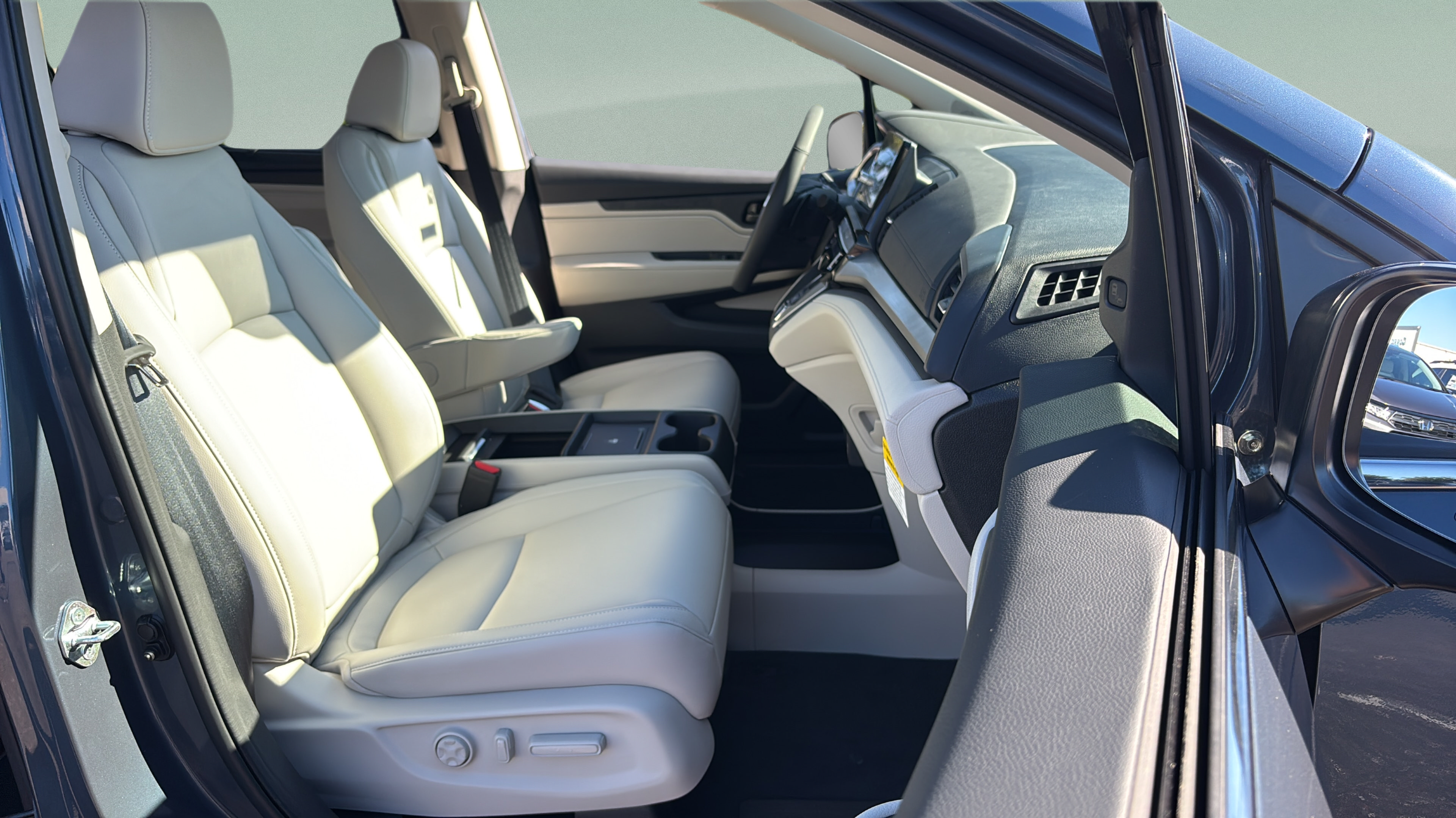 New 2027 Honda Odyssey EX-L image 16