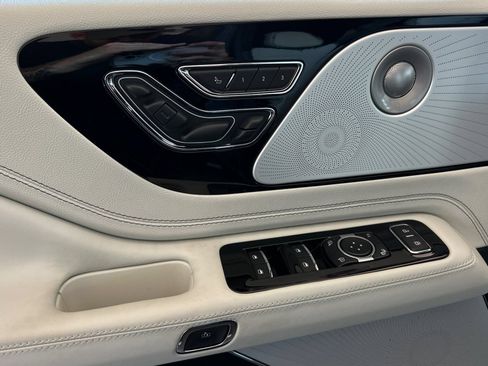 New 2026 Lincoln Aviator Black Label w/ Black Label Special Edition AWD/4WD image 10