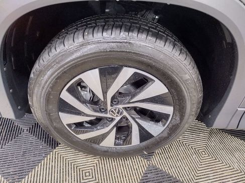 New 2026 Volkswagen Tiguan S image 5