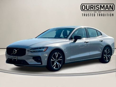 Used 2024 Volvo S60 B5 Core image 2