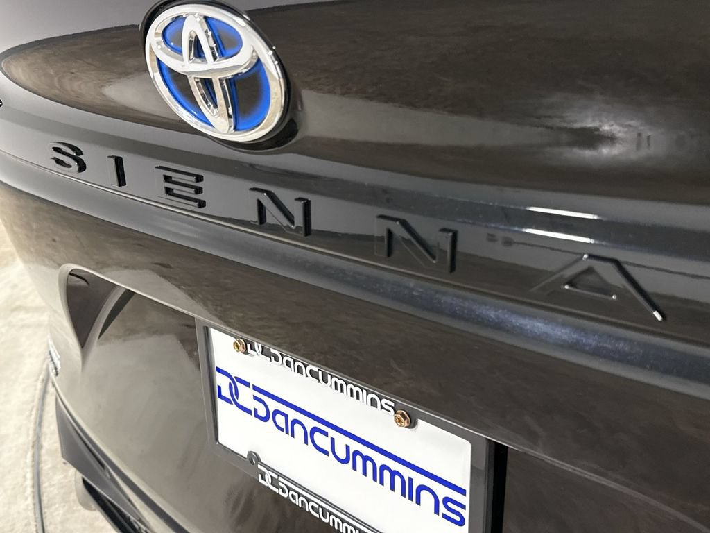 Used 2023 Toyota Sienna XSE w/ XSE Plus Package AWD/4WD image 28