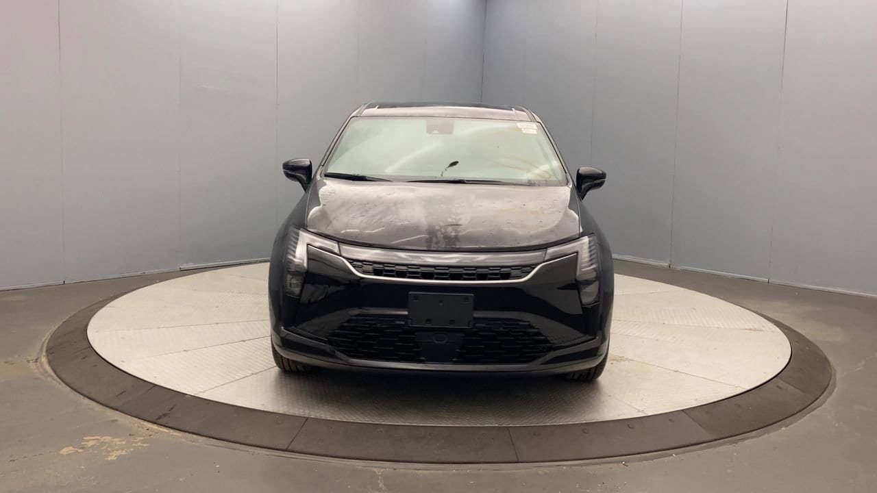 New 2027 Chrysler Pacifica Select w/ Family Tech Group AWD/4WD image 8