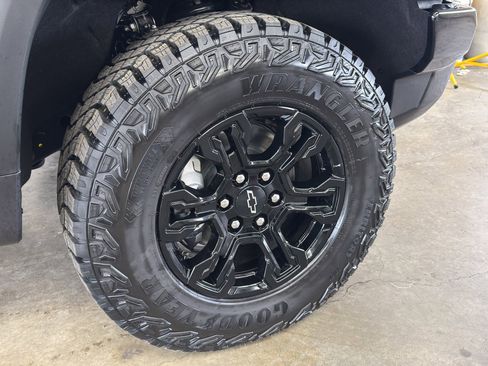 New 2026 Chevrolet Silverado 1500 ZR2 AWD/4WD image 12
