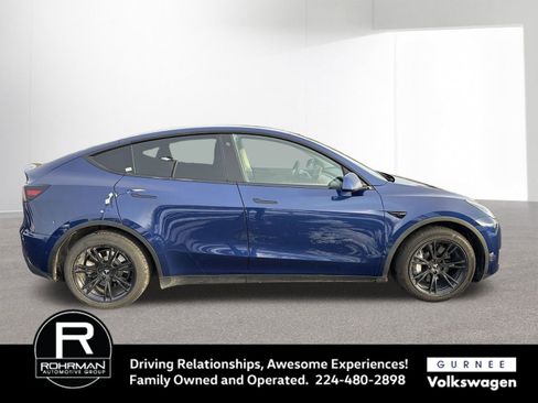 Used 2021 Tesla Model Y Long Range image 10