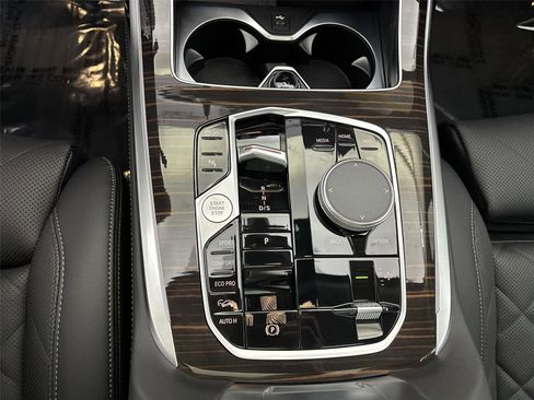 New 2027 BMW X7 xDrive40i AWD/4WD image 23