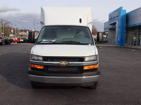 New 2025 Chevrolet Express 3500 w/ Power Convenience Package image 20