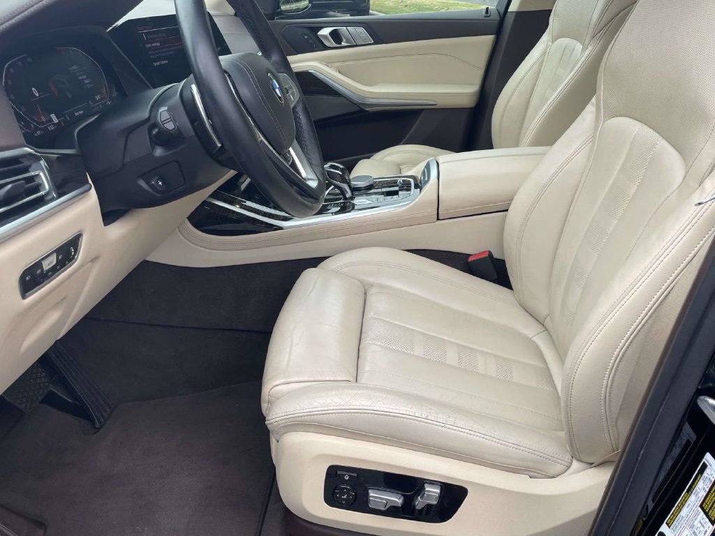 Used 2019 BMW X7 xDrive40i w/ Premium Package AWD/4WD image 11