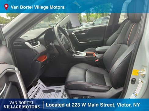 Used 2019 Toyota RAV4 Adventure w/ Cold Weather Package AWD/4WD image 10
