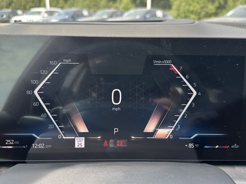 Used 2026 BMW X5 xDrive40i w/ Climate Comfort Package image 19