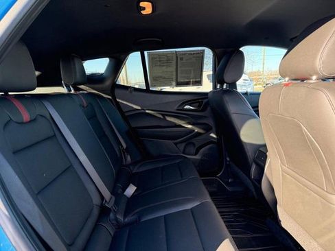 Used 2025 Chevrolet Trax RS w/ Driver Confidence Package image 10