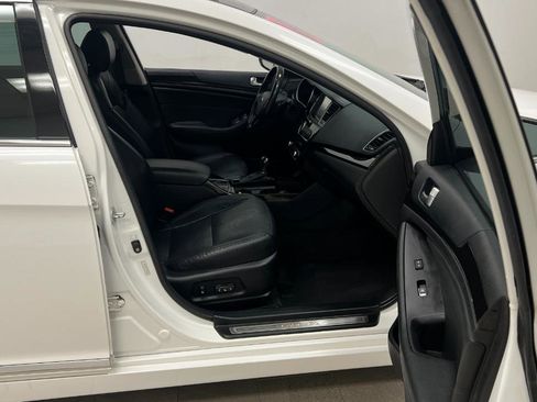 Used 2016 Kia Cadenza Premium image 33