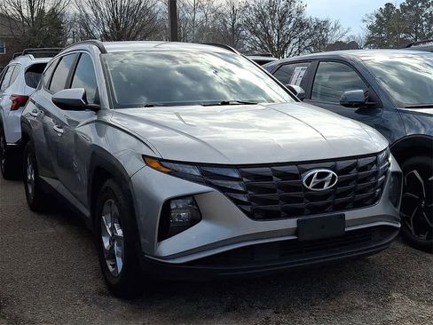Used 2024 Hyundai Tucson SEL image 2