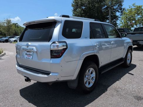 Used 2019 Toyota 4Runner SR5 AWD/4WD image 6