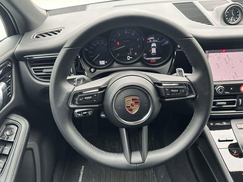 Certified 2026 Porsche Macan image 16