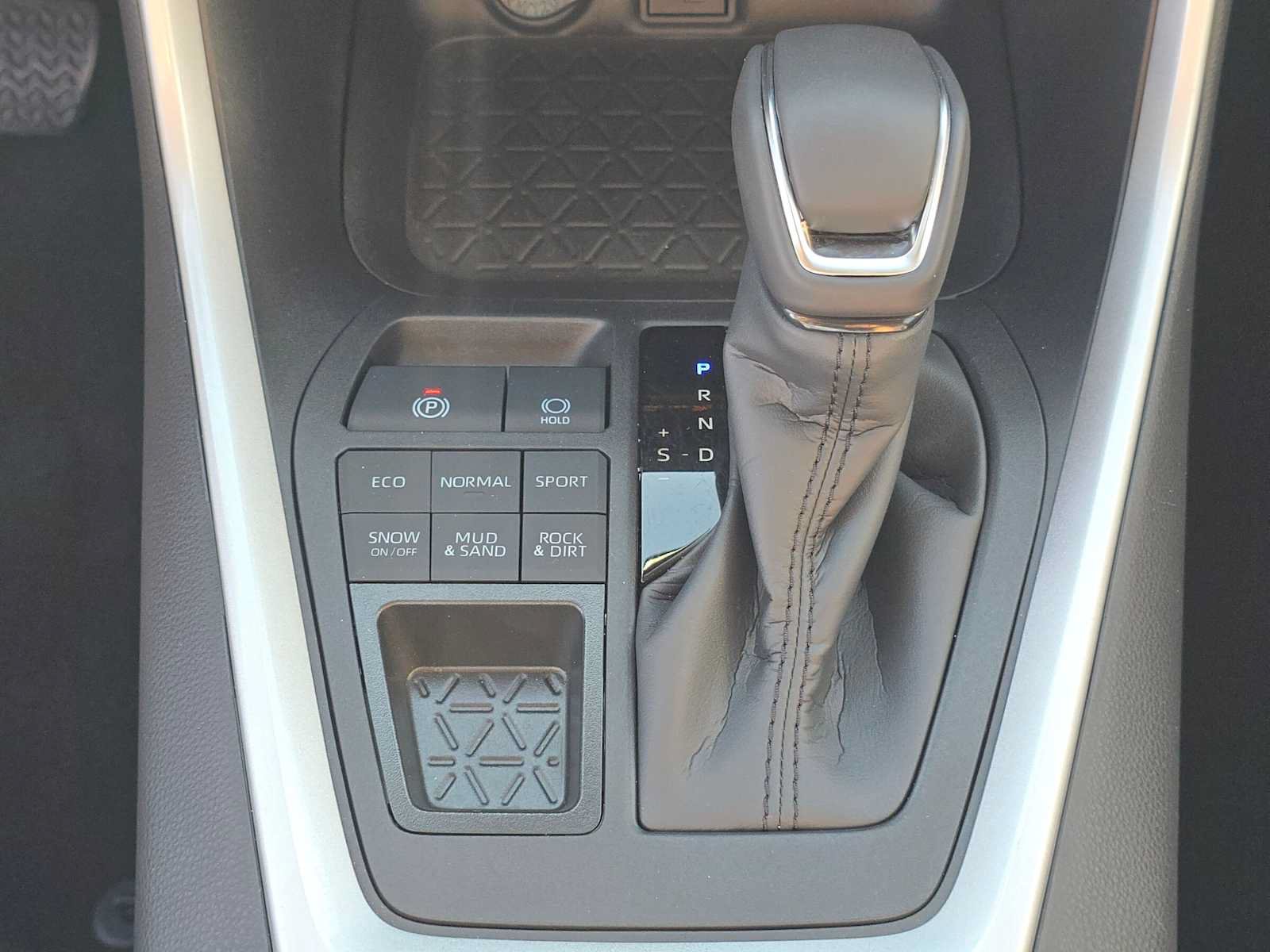Certified 2024 Toyota RAV4 XLE Premium AWD/4WD image 32