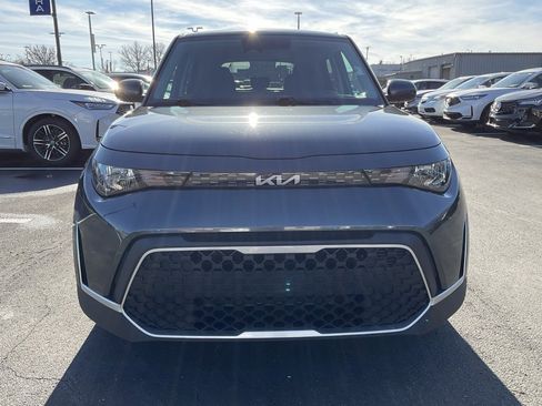 Used 2023 Kia Soul LX w/ LX Technology Package image 2