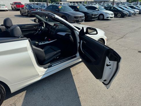 Used 2016 BMW M235i Convertible RWD image 17