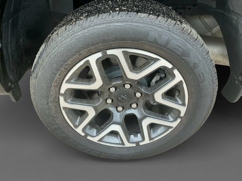 Used 2026 RAM 1500 Laramie AWD/4WD image 14