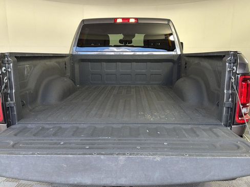 Used 2025 RAM 2500 Big Horn AWD/4WD image 11