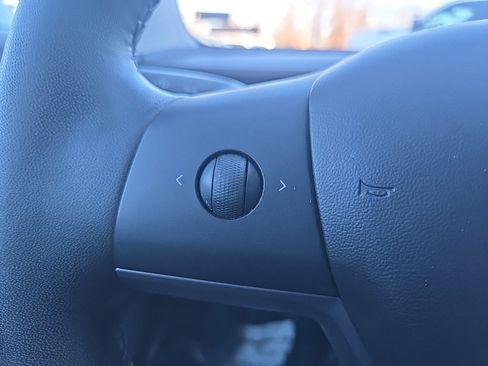 Used 2020 Tesla Model 3 Standard Range Plus image 39