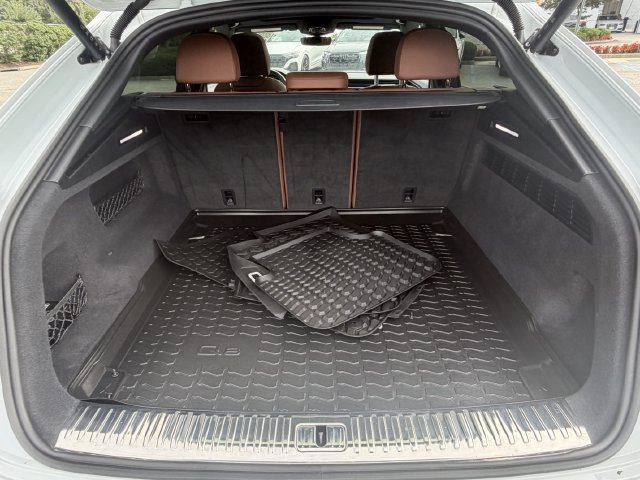 Used 2025 Audi Q8 Premium Plus AWD/4WD image 33