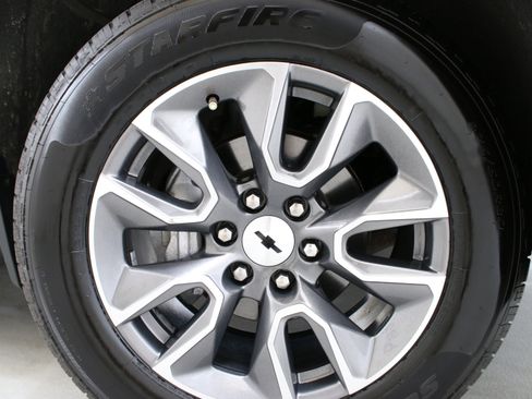 Used 2020 Chevrolet Silverado 1500 RST image 32