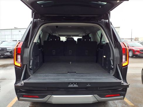 Used 2025 Ford Expedition Max Platinum image 11