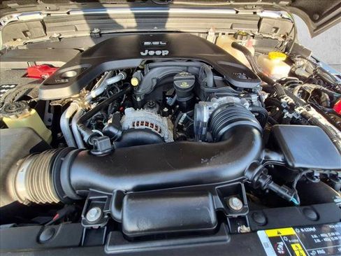 Used 2018 Jeep Wrangler Unlimited Sport S AWD/4WD image 22