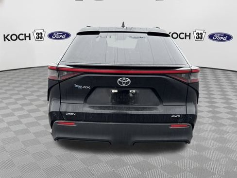 Used 2024 Toyota bZ4X XLE w/ Weather Package image 7