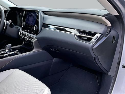 Used 2024 Lexus RX 350 FWD w/ Technology Package image 19