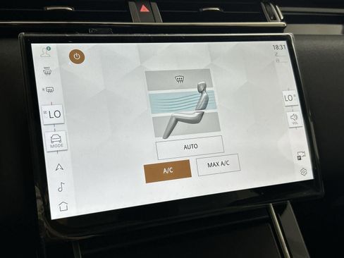 Used 2026 Land Rover Range Rover Velar Dynamic SE image 15