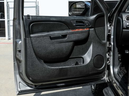 Used 2012 Chevrolet Avalanche LT w/ All-Star Edition image 36