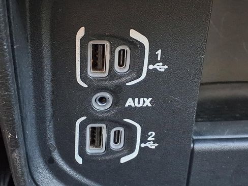 Used 2024 RAM 2500 Big Horn image 9