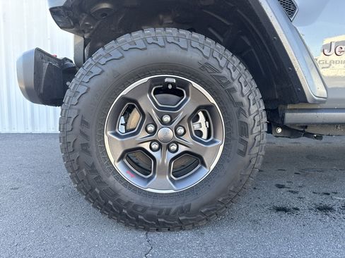 Used 2020 Jeep Gladiator Rubicon w/ Trailer Tow Package image 6