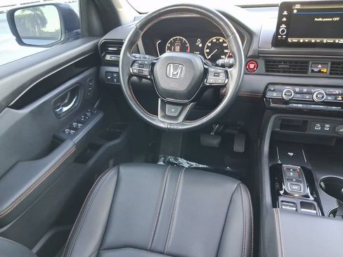 Used 2024 Honda Pilot TrailSport image 12