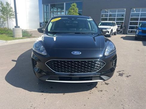 Used 2022 Ford Escape SE w/ Convenience Package AWD/4WD image 2