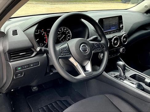Used 2021 Nissan Sentra S FWD image 16