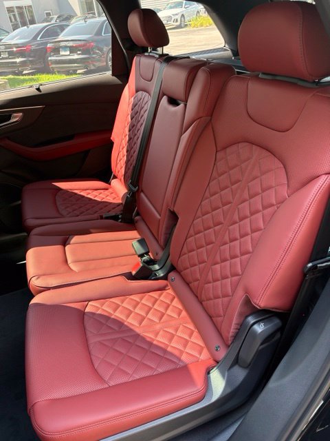 New 2026 Audi SQ7 Premium Plus AWD/4WD image 11