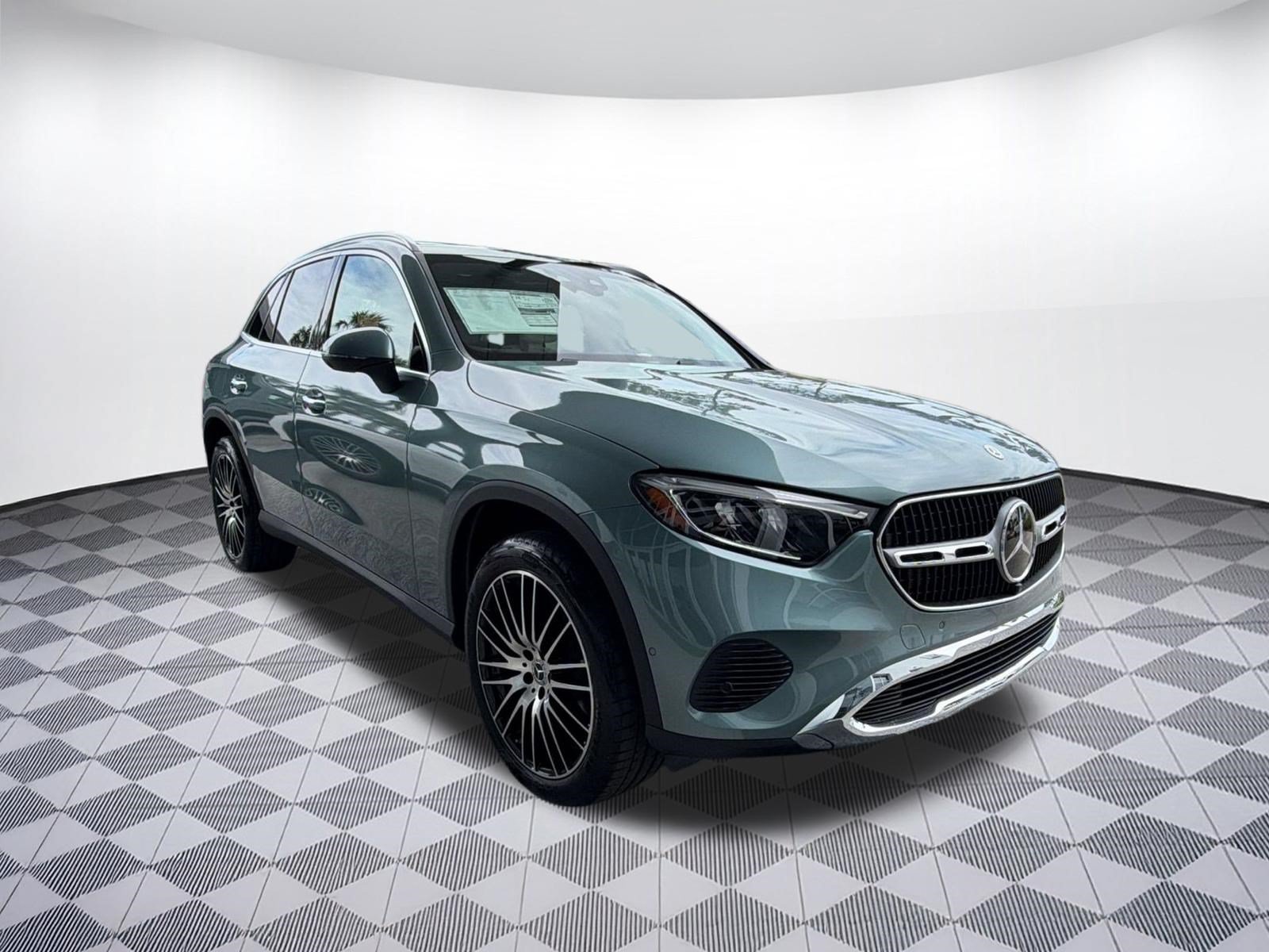 Used 2026 Mercedes-Benz GLC 300 4MATIC image 7