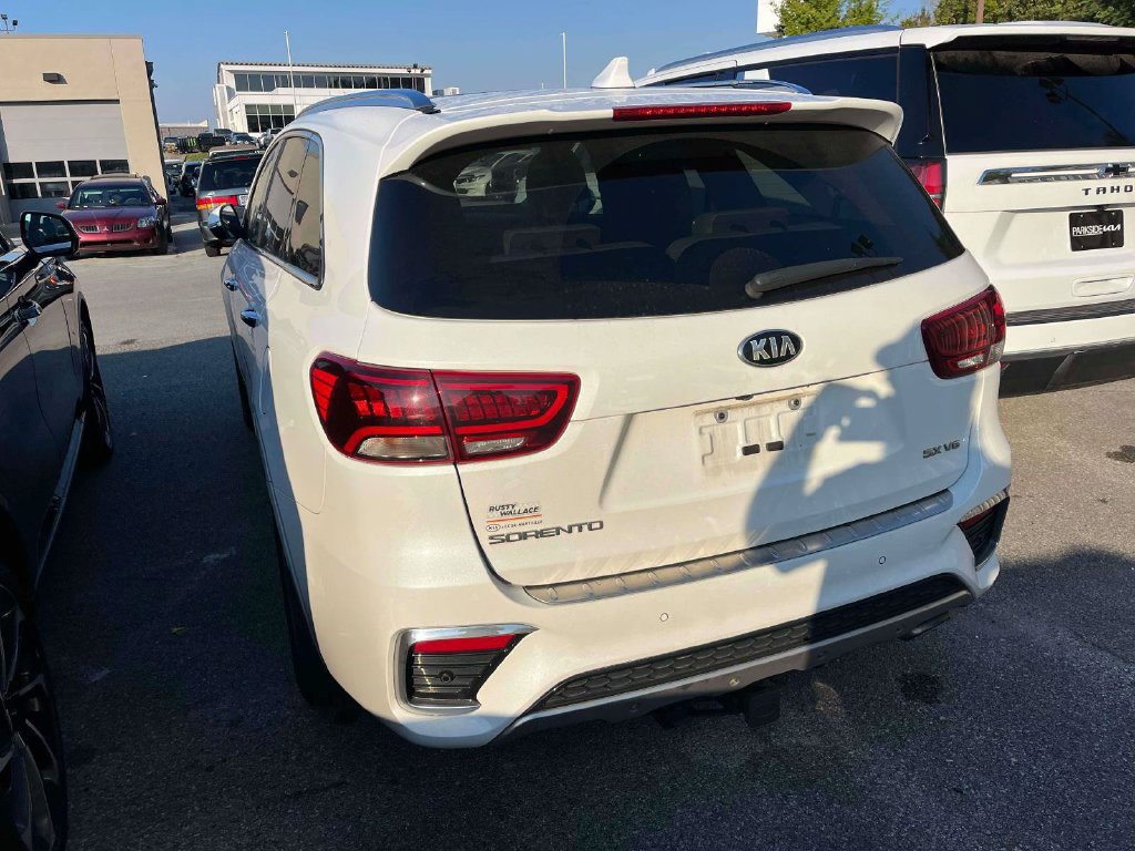 Used 2019 Kia Sorento SX w/ SX Touring Package AWD/4WD image 3