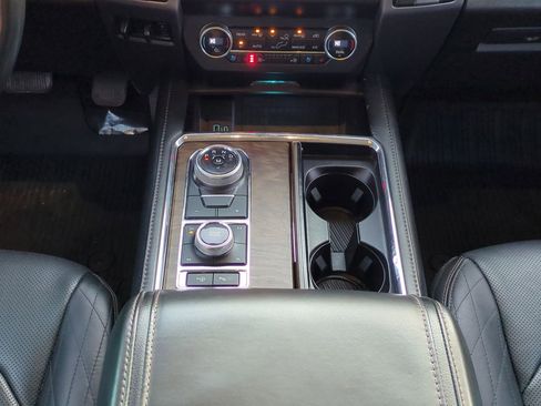 Used 2020 Ford Expedition Max Platinum image 19
