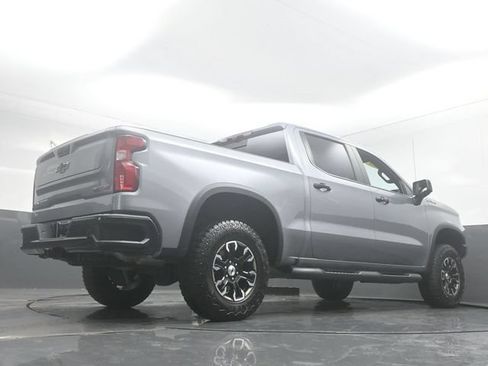Used 2023 Chevrolet Silverado 1500 ZR2 w/ Technology Package AWD/4WD image 32