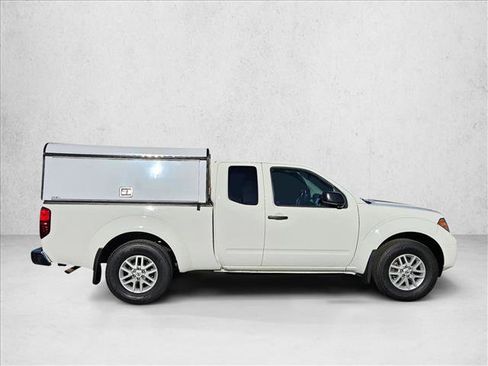 Used 2021 Nissan Frontier SV image 4