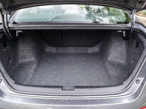 Used 2018 Honda Accord Touring image 34
