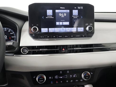 Used 2023 Mitsubishi Outlander SEL image 40