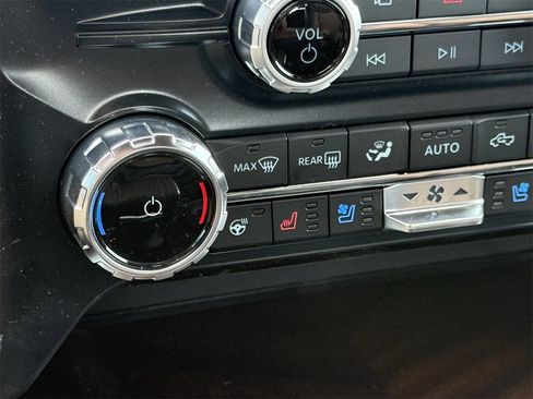 New 2025 Ford F150 King Ranch w/ FX4 Off-Road Package image 42