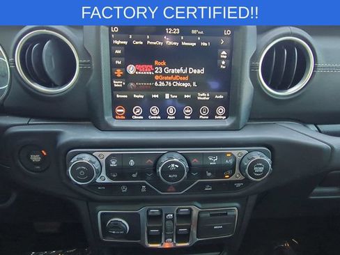 Used 2021 Jeep Gladiator Overland w/ Popular Equipment Package AWD/4WD image 21