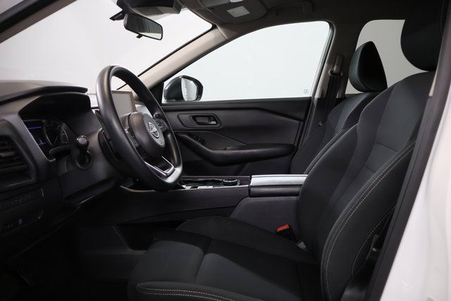 Used 2024 Nissan Rogue S AWD/4WD image 12