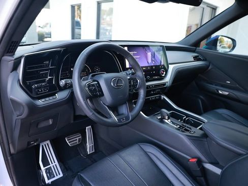Used 2024 Lexus TX 500h AWD w/ Technology Package image 16